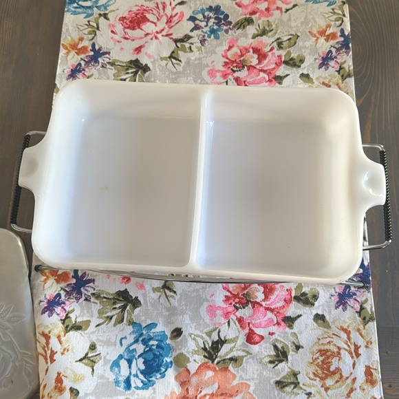 Vintage Glasbake 2 1/2 quart divided casserole dish with aluminum rose lid - Picture 6 of 9